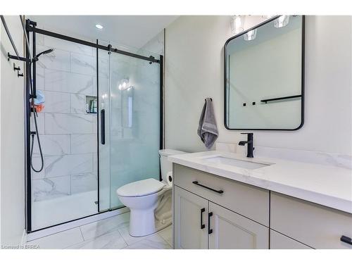 35 Hare Street, Waterford, ON - Indoor Photo Showing Bathroom