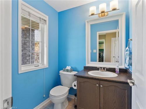 7 Moffat Court, Brantford, ON - Indoor Photo Showing Bathroom