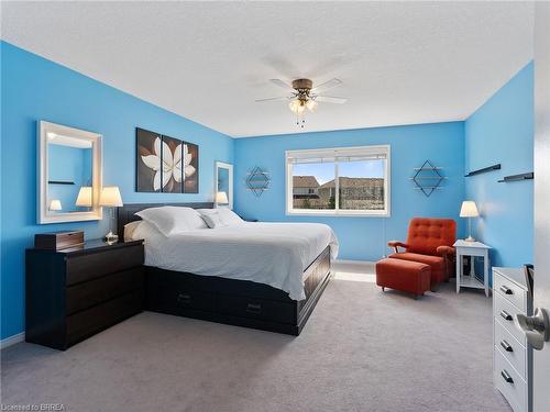 7 Moffat Court, Brantford, ON - Indoor Photo Showing Bedroom