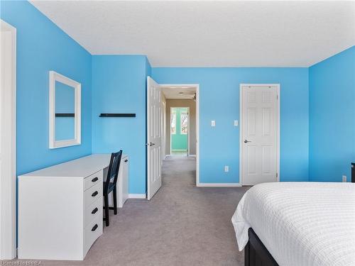 7 Moffat Court, Brantford, ON - Indoor Photo Showing Bedroom