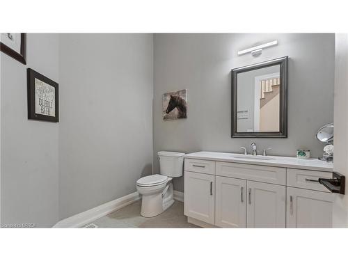 61 Swan Avenue, Fonthill, ON - Indoor Photo Showing Bathroom