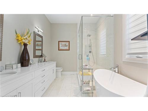 61 Swan Avenue, Fonthill, ON - Indoor Photo Showing Bathroom