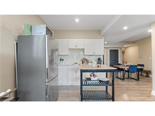 61 Swan Avenue, Fonthill, ON - Indoor Photo Showing Kitchen