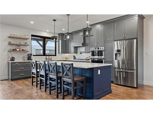 367 Maple Avenue S, Burford, ON - Indoor Photo Showing Kitchen With Upgraded Kitchen