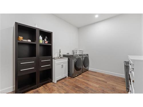 367 Maple Avenue S, Burford, ON - Indoor Photo Showing Laundry Room