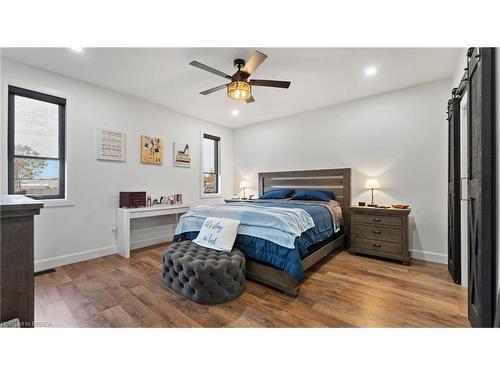 367 Maple Avenue S, Burford, ON - Indoor Photo Showing Bedroom