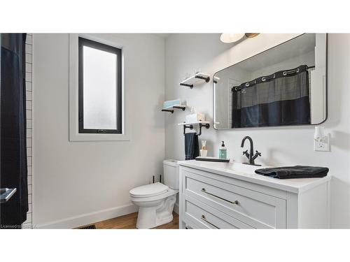 367 Maple Avenue S, Burford, ON - Indoor Photo Showing Bathroom