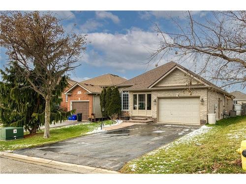 11 Gaal Court, Brantford, ON - Outdoor With Facade