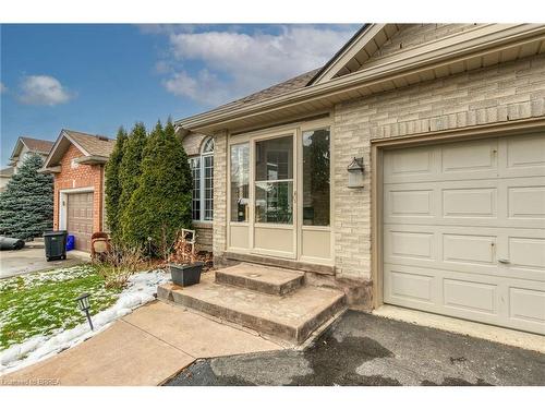 11 Gaal Court, Brantford, ON - Outdoor