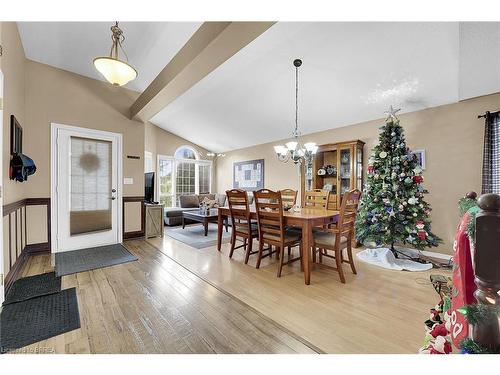 11 Gaal Court, Brantford, ON - Indoor Photo Showing Dining Room