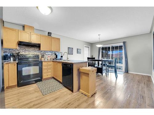 11 Gaal Court, Brantford, ON - Indoor Photo Showing Kitchen With Double Sink