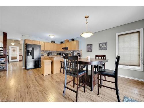 11 Gaal Court, Brantford, ON - Indoor Photo Showing Dining Room