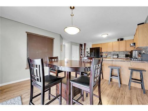 11 Gaal Court, Brantford, ON - Indoor Photo Showing Dining Room