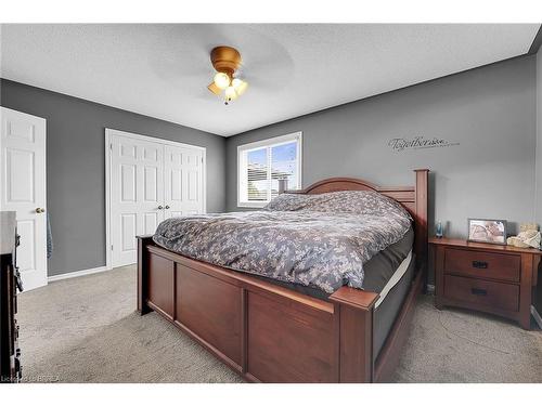 11 Gaal Court, Brantford, ON - Indoor Photo Showing Bedroom