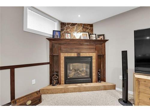 11 Gaal Court, Brantford, ON - Indoor Photo Showing Living Room With Fireplace