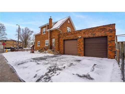 190 Colborne Street W, Brantford, ON - Outdoor