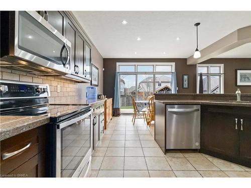 16 Freeman Street, Paris, ON - Indoor Photo Showing Kitchen