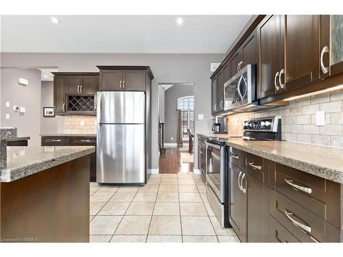 16 Freeman Street, Paris, ON - Indoor Photo Showing Kitchen With Upgraded Kitchen