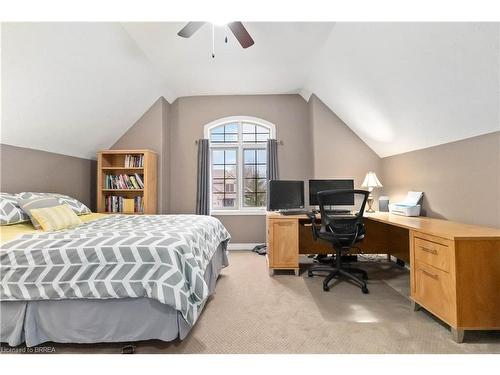 16 Freeman Street, Paris, ON - Indoor Photo Showing Bedroom