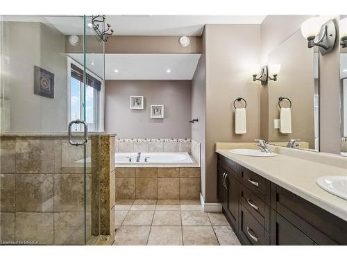 16 Freeman Street, Paris, ON - Indoor Photo Showing Bathroom