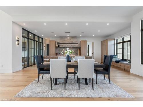 24 Westlake Boulevard, Brantford, ON - Indoor Photo Showing Dining Room