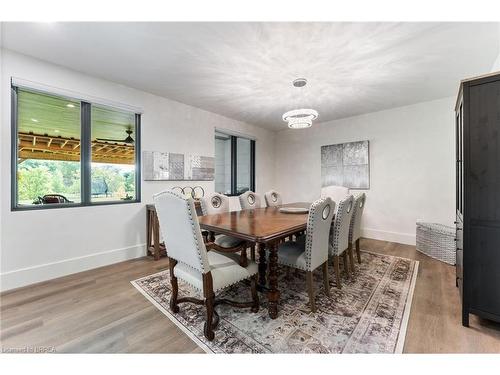 24 Westlake Boulevard, Brantford, ON - Indoor Photo Showing Dining Room