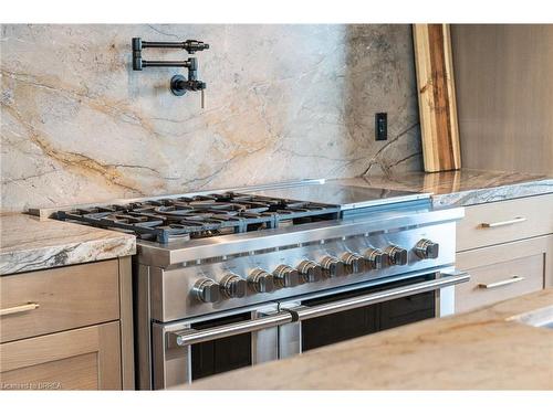 24 Westlake Boulevard, Brantford, ON - Indoor Photo Showing Kitchen