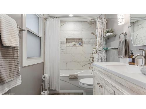 78 Gladstone Avenue, Brantford, ON - Indoor Photo Showing Bathroom