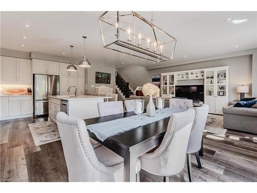 842 Robert Ferrie Drive, Kitchener, ON - Indoor Photo Showing Dining Room