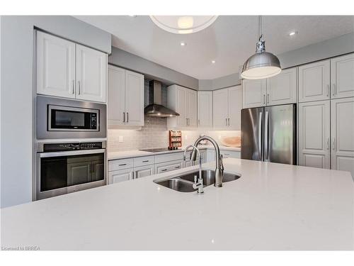 842 Robert Ferrie Drive, Kitchener, ON - Indoor Photo Showing Kitchen With Stainless Steel Kitchen With Double Sink With Upgraded Kitchen