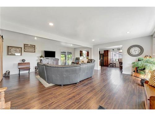 1175 Concession Rd 12, Langton, ON - Indoor Photo Showing Living Room