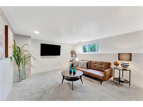 1175 Concession Rd 12, Langton, ON - Indoor Photo Showing Living Room