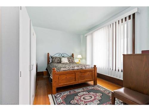 116 Terrace Hill Street, Brantford, ON - Indoor Photo Showing Bedroom