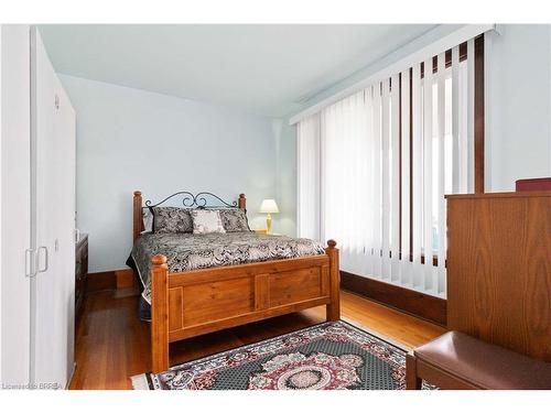 116 Terrace Hill Street, Brantford, ON - Indoor Photo Showing Bedroom