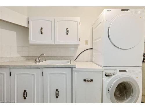 602-164 Paris Road, Brantford, ON - Indoor Photo Showing Laundry Room