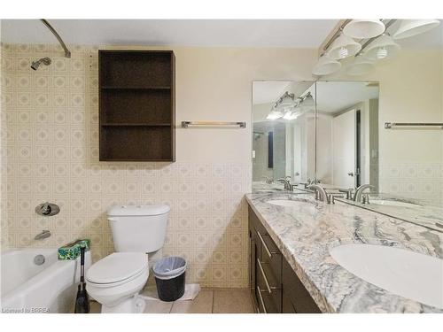 602-164 Paris Road, Brantford, ON - Indoor Photo Showing Bathroom