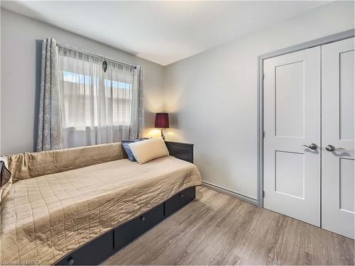 87 Dorothy Street, Brantford, ON - Indoor Photo Showing Bedroom