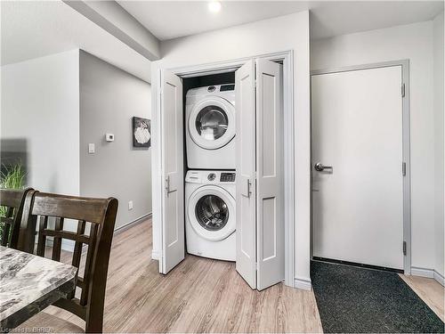 87 Dorothy Street, Brantford, ON - Indoor Photo Showing Laundry Room