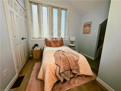 52 Dalkeith Avenue, Hamilton, ON - Indoor Photo Showing Bedroom