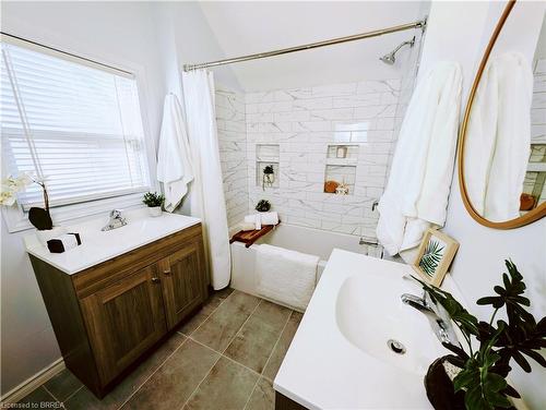 52 Dalkeith Avenue, Hamilton, ON - Indoor Photo Showing Bathroom