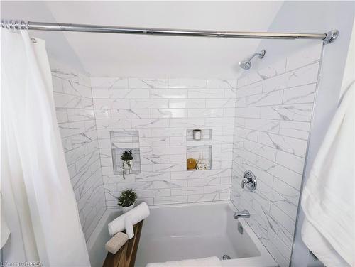 52 Dalkeith Avenue, Hamilton, ON - Indoor Photo Showing Bathroom