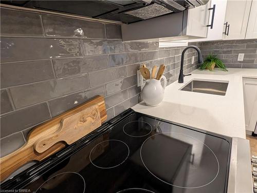 52 Dalkeith Avenue, Hamilton, ON - Indoor Photo Showing Laundry Room