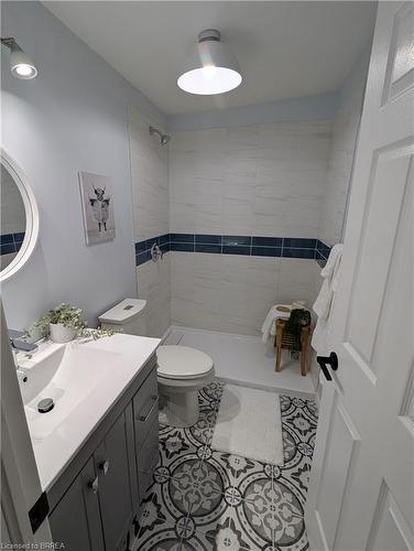 52 Dalkeith Avenue, Hamilton, ON - Indoor Photo Showing Bathroom