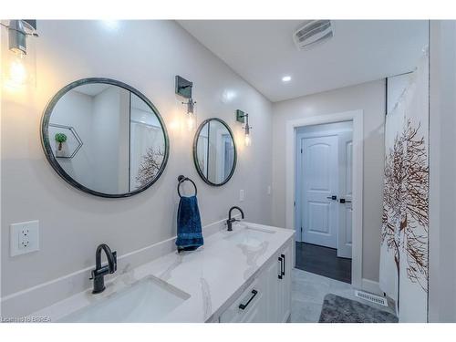 434844 Zorra Line, Beachville, ON - Indoor Photo Showing Bathroom