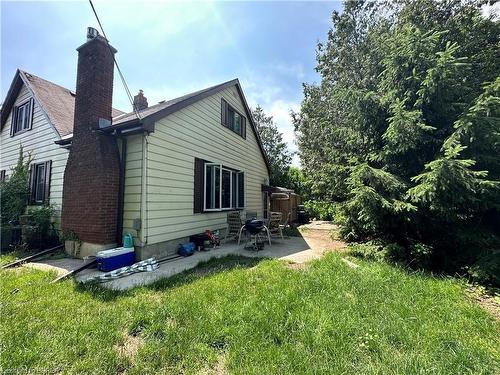 8 Sterling Street, Brantford, ON - Outdoor