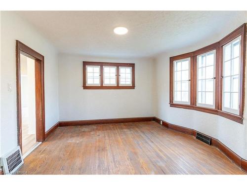 319 Cockshutt Road, Brantford, ON - Indoor Photo Showing Other Room