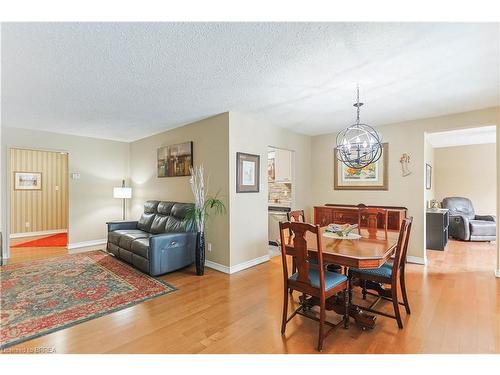 206-400 Champlain Boulevard, Cambridge, ON - Indoor Photo Showing Other Room