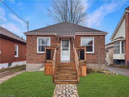 30 Salisbury Avenue, Brantford, ON - Outdoor