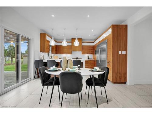 1157 Eagletrace Drive, London, ON - Indoor Photo Showing Dining Room