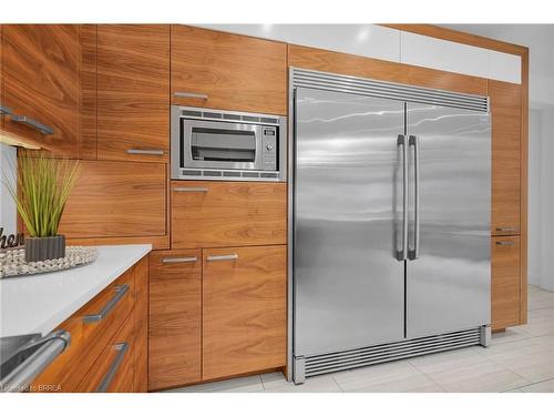 1157 Eagletrace Drive, London, ON - Indoor Photo Showing Kitchen